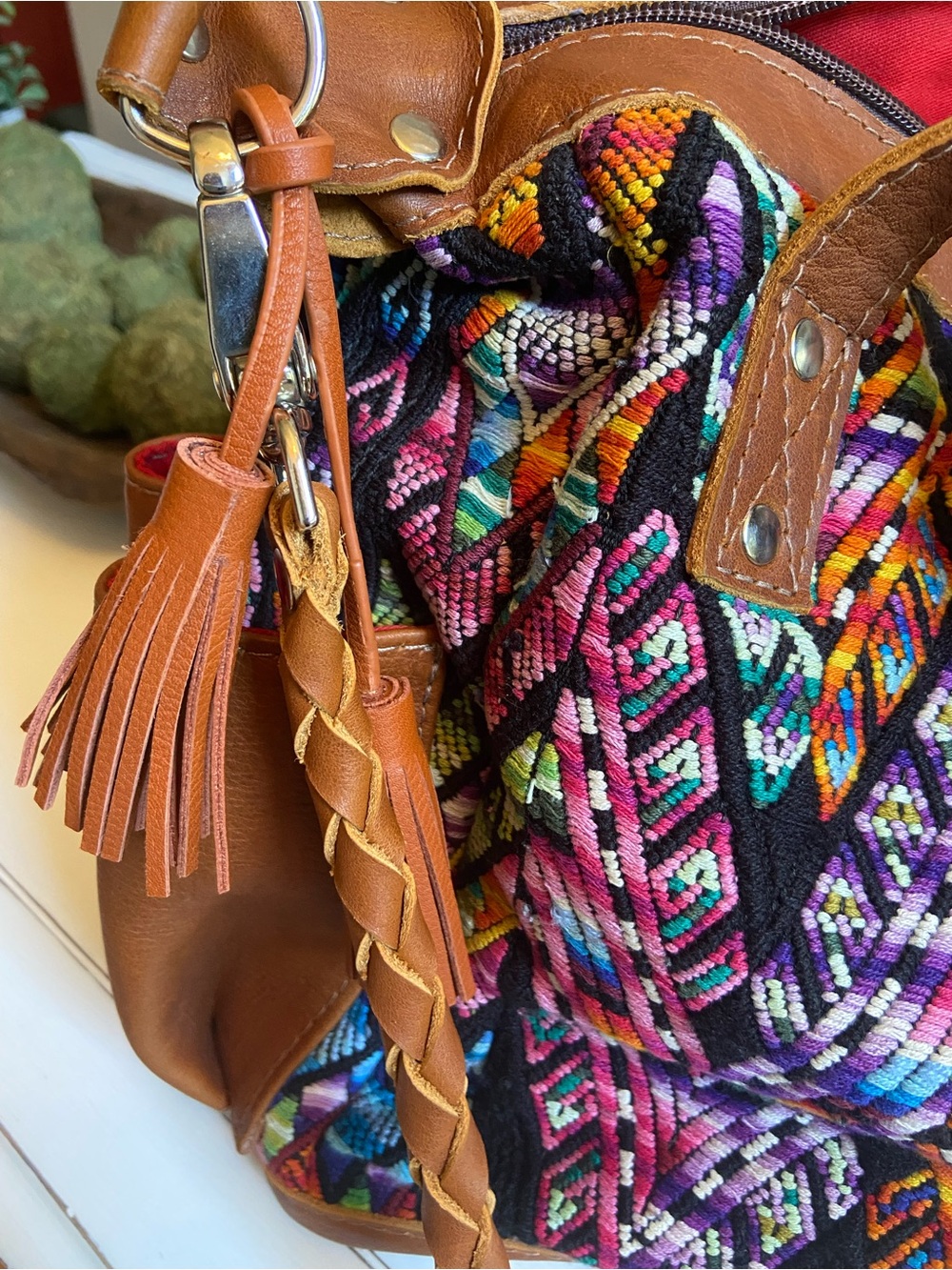 Nena & Co. Multicolor Woven Shoulder/Crossbody Bag - Picture 7 of 10